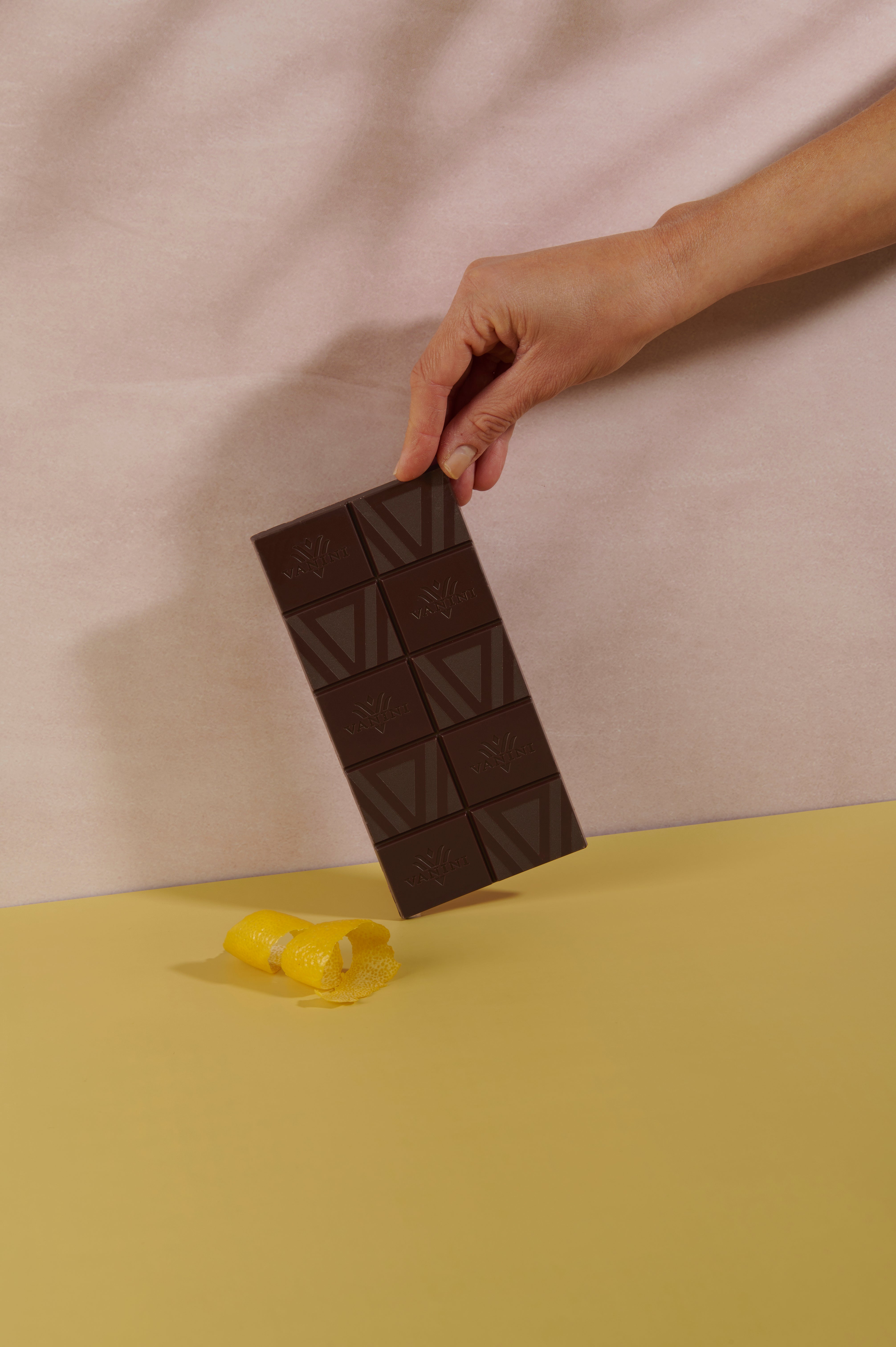 Vanini Single Origin Peru Dark Chocolate Bar 62% with Almonds and Cedar