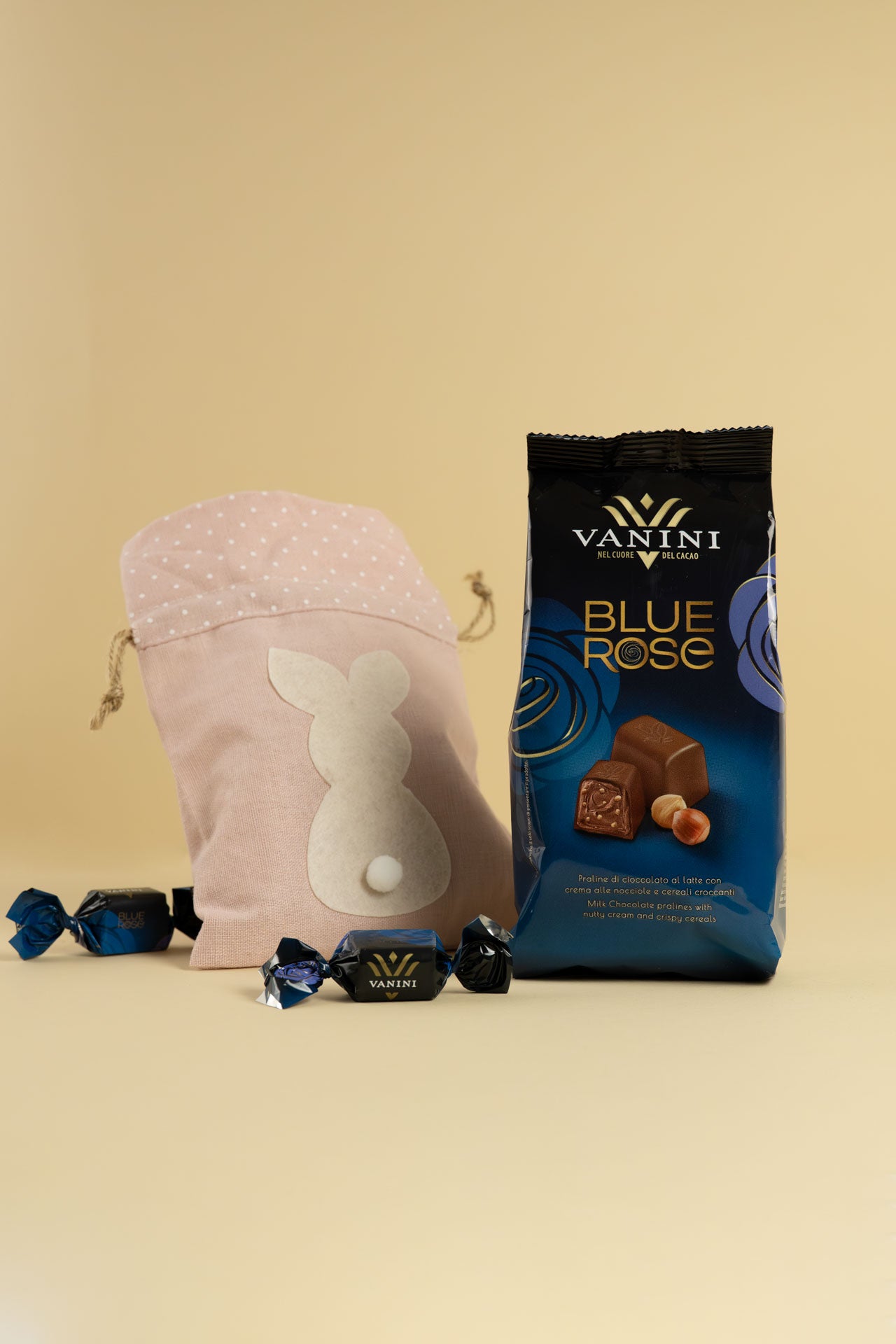 Easter Bag with Blue Rose Milk Praline