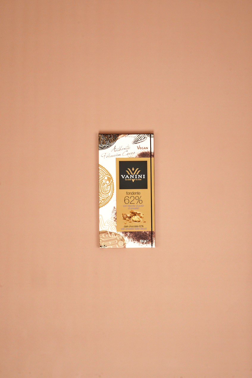 Tavoletta Vanini Monorigine Perù Fondente 62% con biscotto al gusto di amaretto