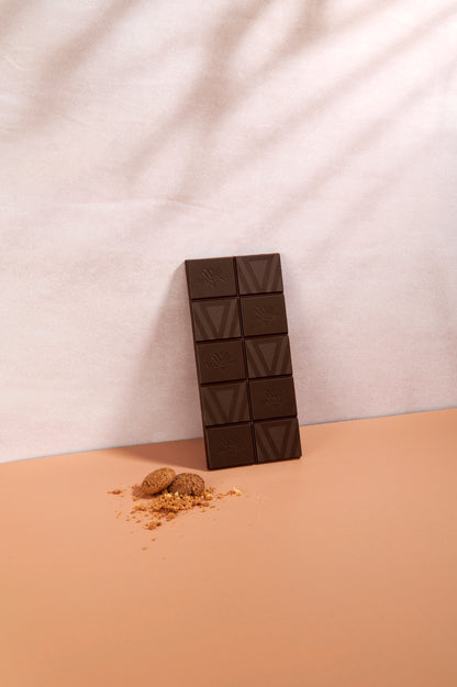 Vanini Single Origin Peru Dark Chocolate Bar 62% with Amaretto Flavored Biscuit