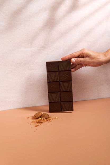 Vanini Single Origin Peru Dark Chocolate Bar 62% with Amaretto Flavored Biscuit
