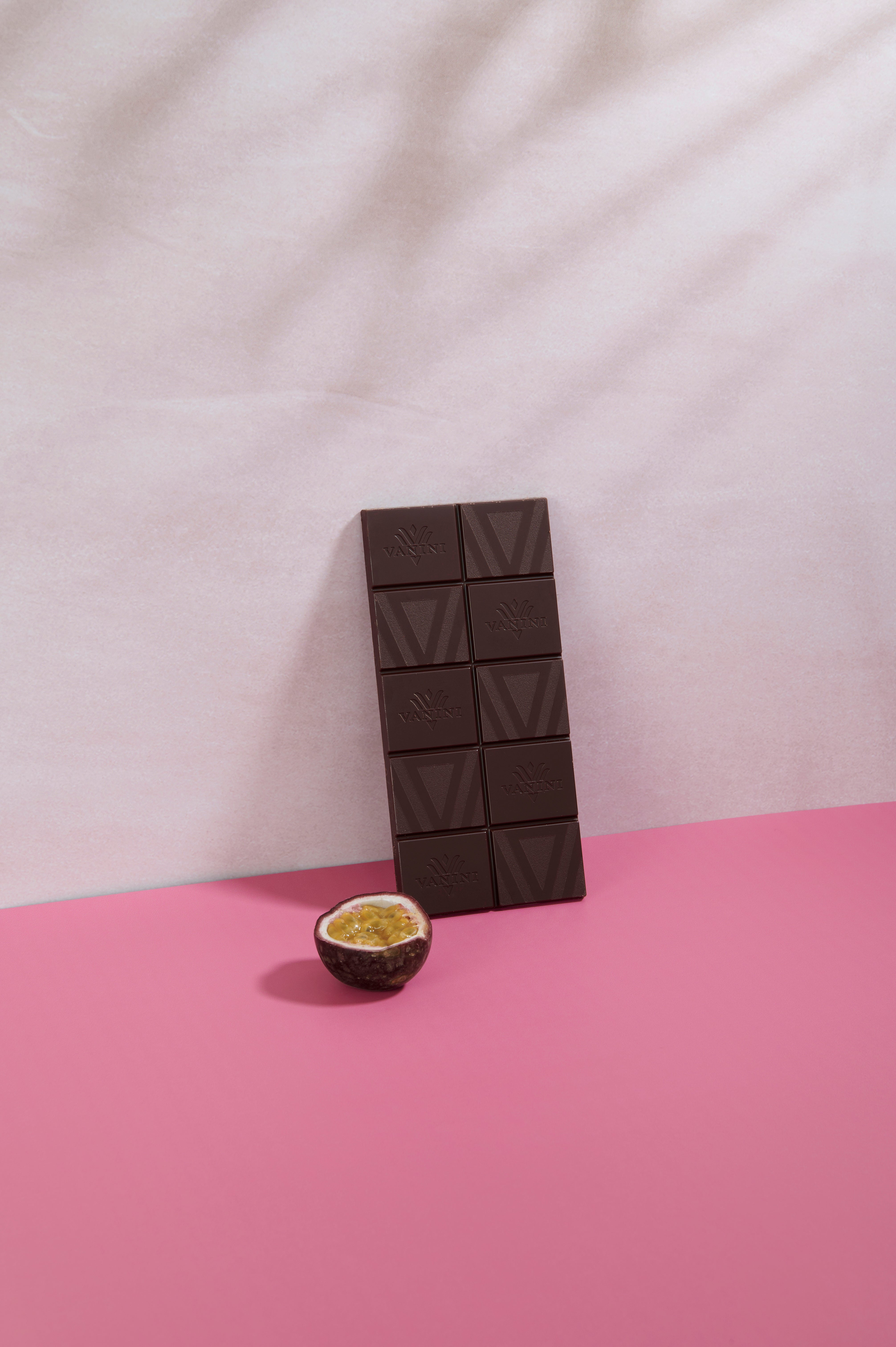Vanini Single Origin Peru Dark Chocolate Bar 62% with Mango and Passion Fruit
