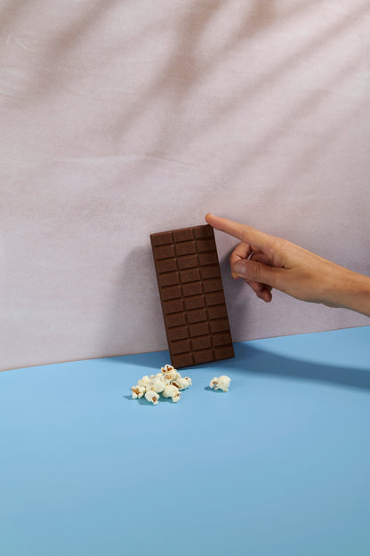 Vanini Tasting Experience bar with milk chocolate, caramelized popcorn and salt