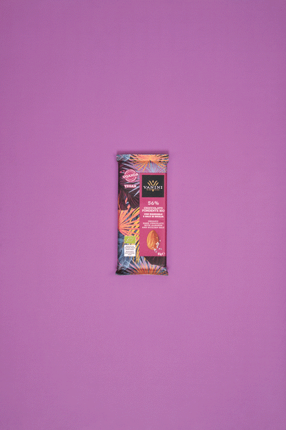 Vanini Uganda Dark Organic Bar 56% with almonds and Sicilian salt
